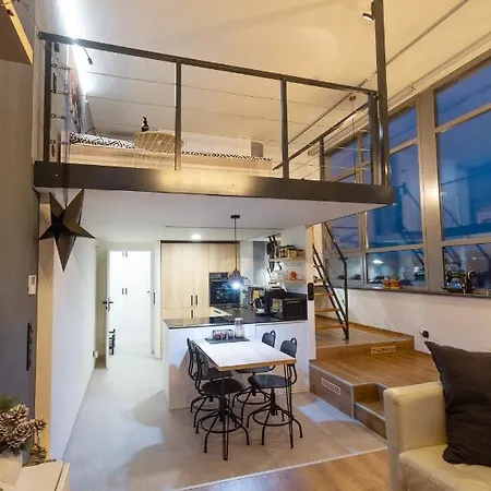 View Skyscraper Bata - Loft Xl Apartmán Zlín